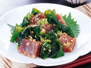 まぐろとワカメのゴマ酢和え