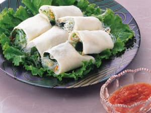 わかめと野菜の中華風生春巻き