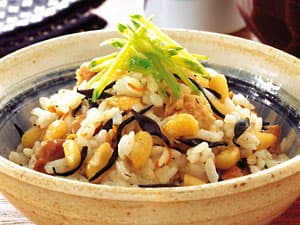 こんぶと松の実ご飯